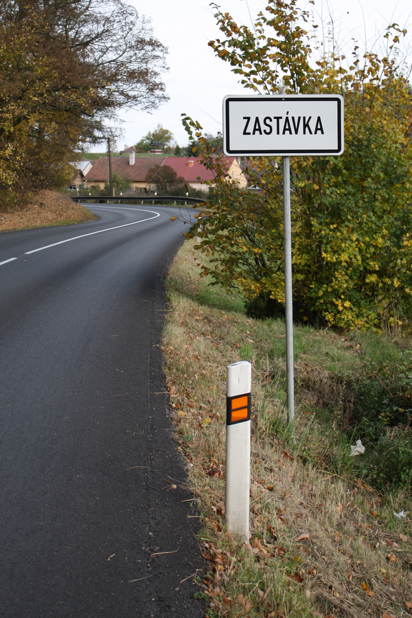 Zastávkový označník.